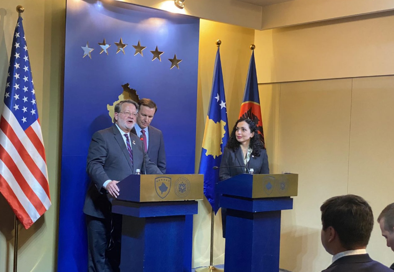 Senatori Peters garanton se ShBA-ja do ta përkrah Kosovën në çdo hap