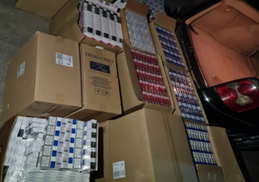 Policia parandalon kontrabandën me mallra për në Serbi