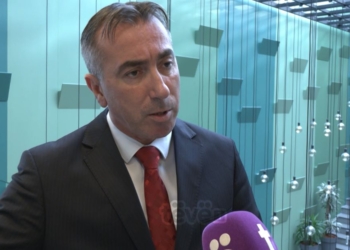 Qeveria mban “peng” mbi 37 milionë euro të komunave, AKK kërkon kthimin e mjeteve