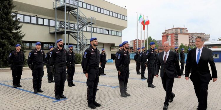 Xhandarët e EULEX-it nderohen me Medaljen e Shërbimit në Kosovë, merr pjesë edhe Sveçla