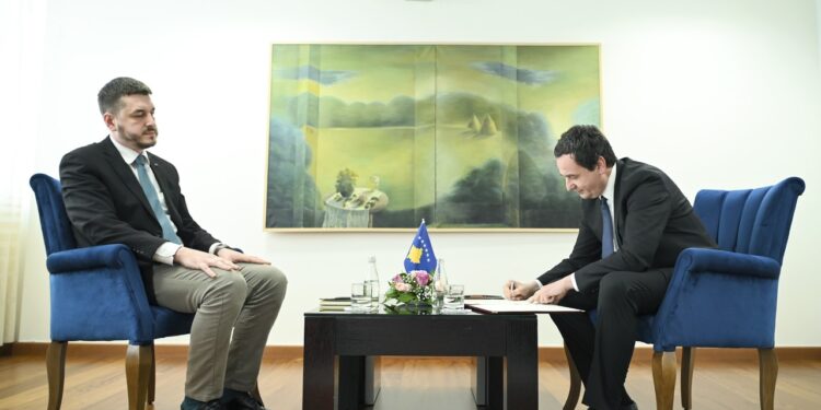 Kurti emëron Taulant Kelmendin zv.ministër të Arsimit