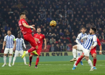 Kush feston sot në Tiranë?