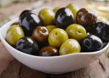 A mund t’ju ndihmojnë ullinjtë të humbisni peshë?