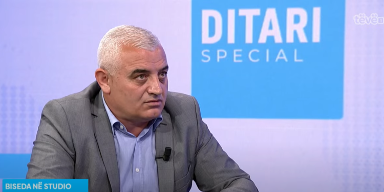 I mbijetuari i Masakrës së Dubravës: Me shtrate hekuri e thyem derën e burgut, të burgosurit serbë kaluan në anën e gardianëve