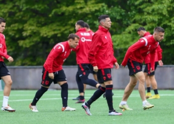 Kombëtarja kryen përgatitjet anti-Ishuj Faroe, Syvlinho ka të plotë grupin