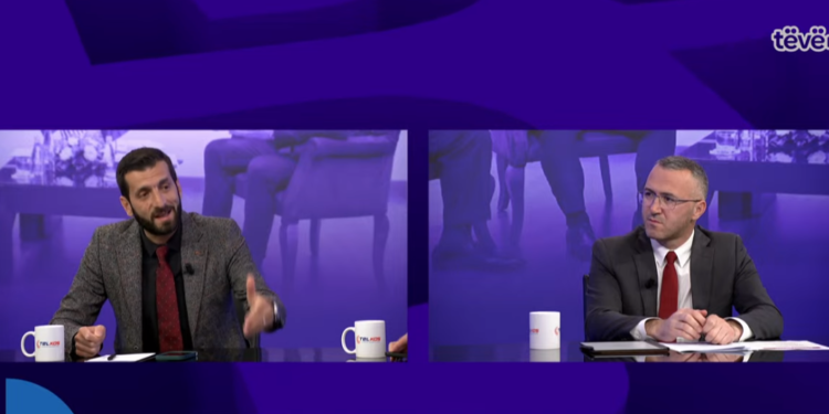 A i njohin qëllimet e Serbisë ndërkombëtarët?, mospajtime ndërmjet Zulfajt e Demhasajt