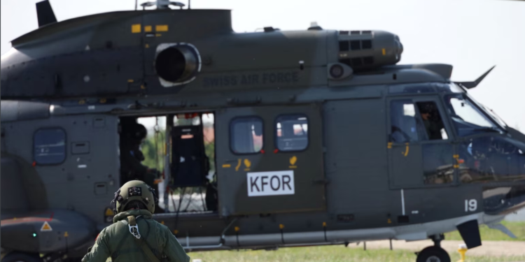 KFOR: Dialogu, mënyra e vetme për të ulur tensionet në veri të Kosovës