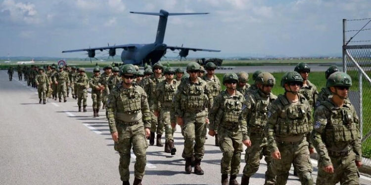 Trupa shtesë të NATO-s mbërrijnë në Kosovë