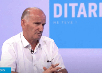 Çollaku: Flitet që serbët nesër mund ta shpallin Asociacionin në Kishë