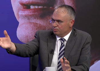 Fetoshi: Nëse themi që duhet ta pushtojmë veriun me polici, nënteksti i kësaj është që t’ia dhurojmë atë Vuçiqit