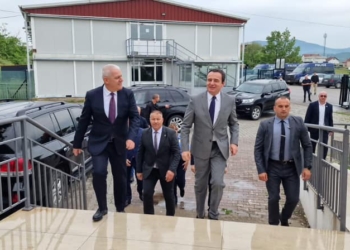 Kurti: Sukseset e Policisë për rend, ligj e kushtetueshmëri në komunat veriore janë mahnitëse