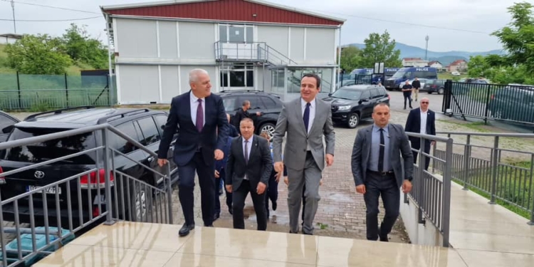 Kurti: Sukseset e Policisë për rend, ligj e kushtetueshmëri në komunat veriore janë mahnitëse