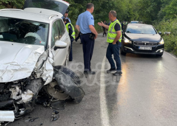 Aksident me të lënduar në rrugën Ferizaj – Brezovicë, përfshihen dy vetura