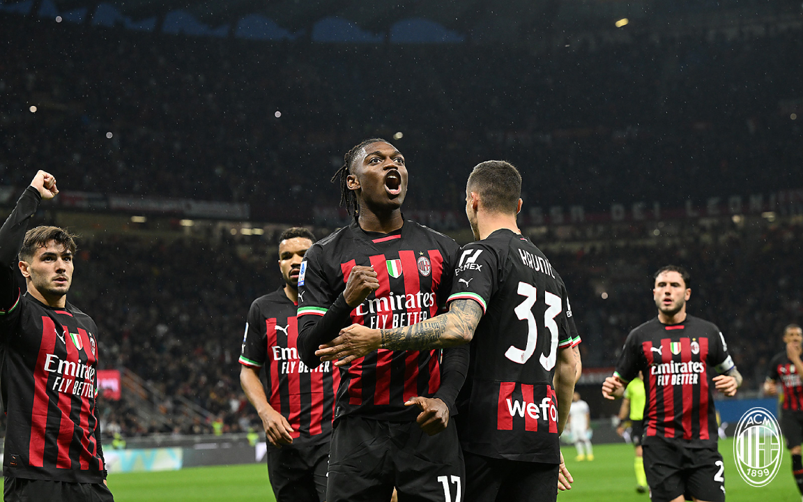 Pritjes i vjen fundi, e premtja ditë feste, për tifozët e Milanit