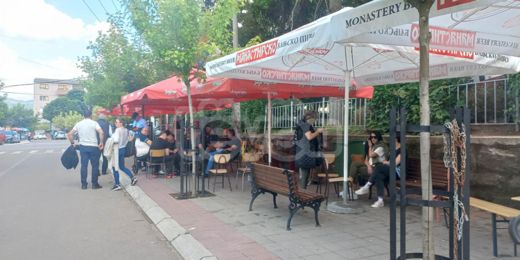 Shpërndahen punëtorët e komunës në Zveçan të cilët ishin në protestë