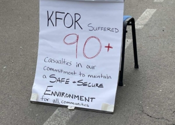 KFOR me parullë në Zveçan: Mbi 90 të plagosur në përkushtimin tonë për një mjedis të sigurt