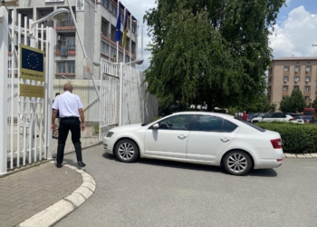 Lista Serbe takohet me Lajçakun dhe Escobarin