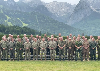 Komandanti i FSK-së merr pjesë në Konferencën e Ushtrive Evropiane