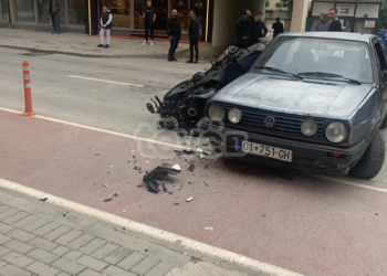 Aksident në rrugën ”Muharrem Fejza”, lëndohet një person