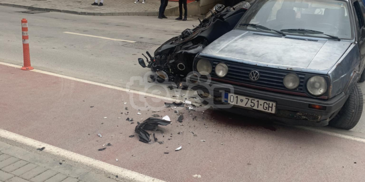 Aksident në rrugën ”Muharrem Fejza”, lëndohet një person