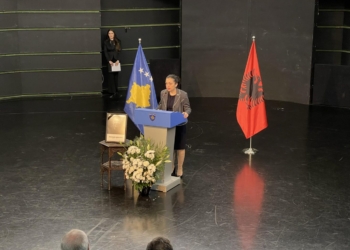 Osmani në nderim të profesor Nimanit: Ai do të jetojë me deklaratën e pavarësisë