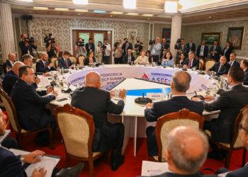 Osmani në Mal të Zi: Jam këtu t’i rikonfirmoj përpjekjet tona për paqe