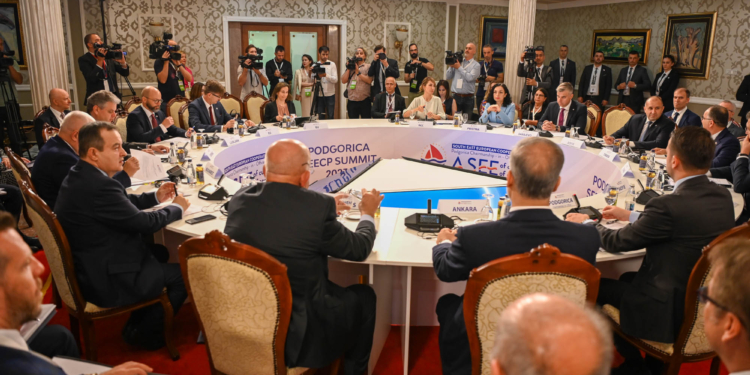 Osmani në Mal të Zi: Jam këtu t’i rikonfirmoj përpjekjet tona për paqe