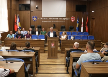 Komuna e Lipjanit shpërndan çelësat e banesave për 10 familje në nevojë