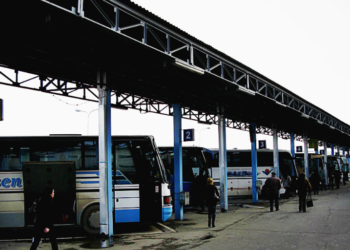 Biletat e transportit publik, nuk diskutohet për ulje të çmimit