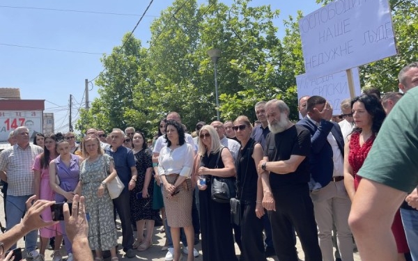 Shpërndahen protestuesit në Graçanicë