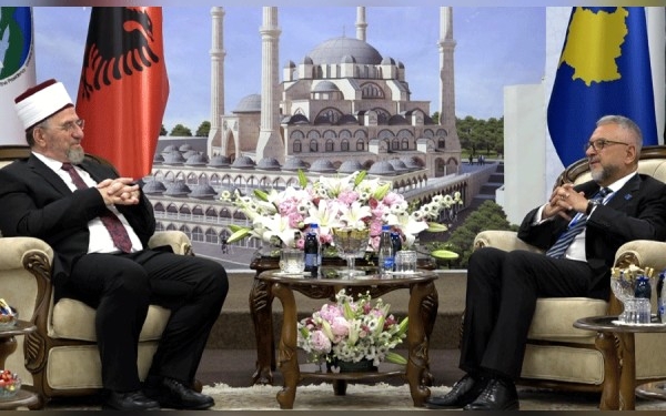 Tërnava-shefit të EULEX-it: Rrugët në Graçanicë janë të bllokuara, s’është në rregull