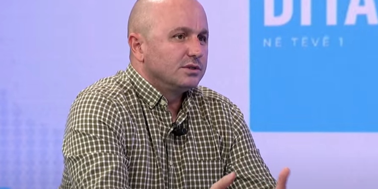 Ukaj thotë se pas lirimit të tre policëve nga Serbia “topi” për shtensionimin e situatës është te Kosova