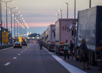 Kriza në veri, ekspertët: Po dëmtohen bizneset në eksport e import