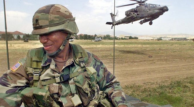 Ambasada amerikane: 24 vite më parë, qytetarët shqiptarë u kthyen në shtëpitë e tyre falë NATO-s