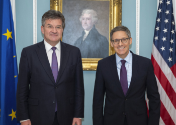 “Angazhimi i përbashkët për deeskalimin e situatës në Kosovë” nënvizohet në takimin Lajçak-Chollet