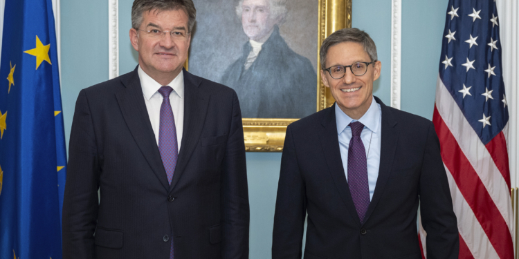 “Angazhimi i përbashkët për deeskalimin e situatës në Kosovë” nënvizohet në takimin Lajçak-Chollet