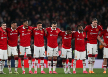 Kapiteni ngul këmbë, nuk do të largohet nga United