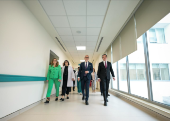 Kurti e Vitia përurojnë rezonancën magnetike në Klinikën e Pediatrisë