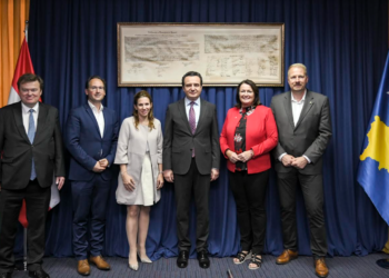 Kurti me deputetët austriak: Serbia kreu akt agresioni ndaj Kosovës