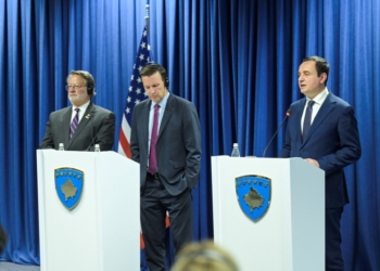 Senatorët amerikanë thirrje Kurtit e Vuçiqit: Dëgjoni thirrjet e ndërkombëtarëve