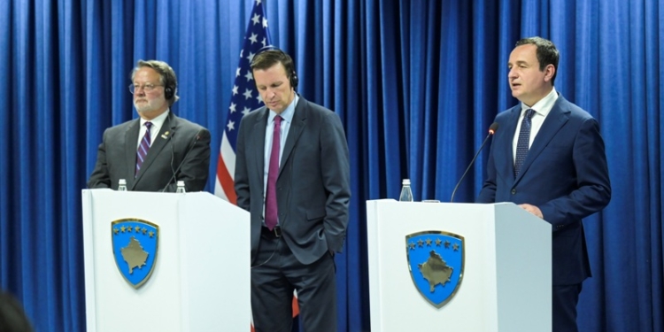 Senatorët amerikanë thirrje Kurtit e Vuçiqit: Dëgjoni thirrjet e ndërkombëtarëve