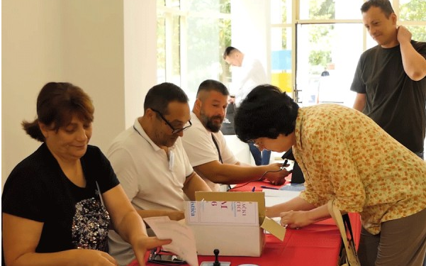 Mbi 50 % dalja në zgjedhje në Mal të Zi