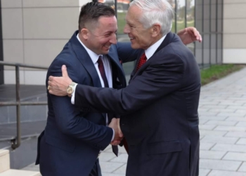 Mehaj flet me Clarkun për situatën e fundit dhe uljen e tensioneve