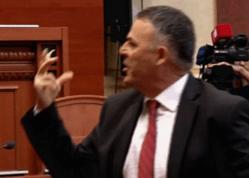 Çështja e Kosovës sjell tensione në Kuvendin e Shqipërisë, deputeti i PD: Të dalim me qëndrim për sulmet e Serbisë