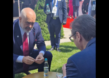 Vuçiq flet me Ramën për gjendjen aktuale: Shpresoj që arsyeja do të triumfojë, për të mirën e të gjithëve