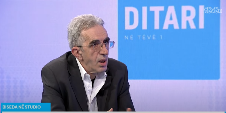 Koci: Në këtë situatë Kurti duhet t’i pranojë kërkesat e ShBA-ve