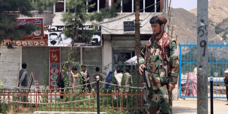 Të paktën 19 të vrarë pas shpërthimit në një xhami në Afganistan