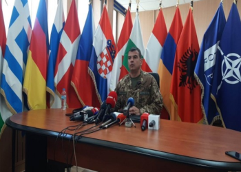 KFOR: Në protestat në veri kishte grupe kriminale që tentonin të sulmonin ushtarët