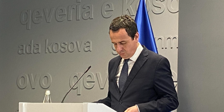 Kurti: Arrestimi i tre policëve na detyron ta rrisim kontrollin kufitar