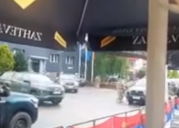 Sulmohen ekipet e mediave në veri, lëndohet kameramani i Teve1 dhe RTK-së